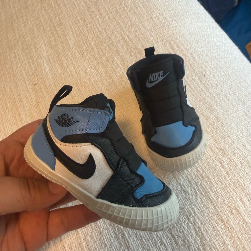 Jordan baby crib